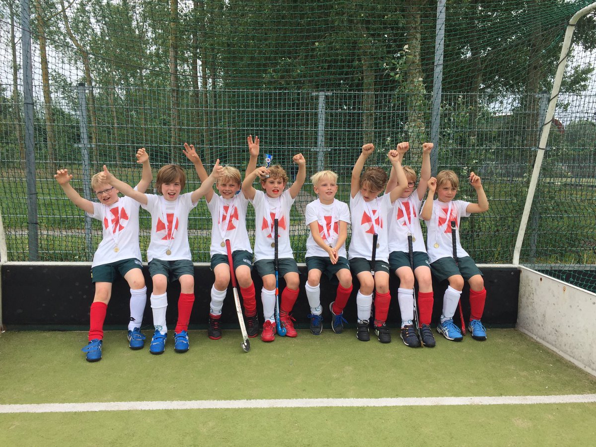 SI911's tweet image. Strawberries J3F1 wint het jongste jeugdtoernooi bij Overbos @Strawhockey