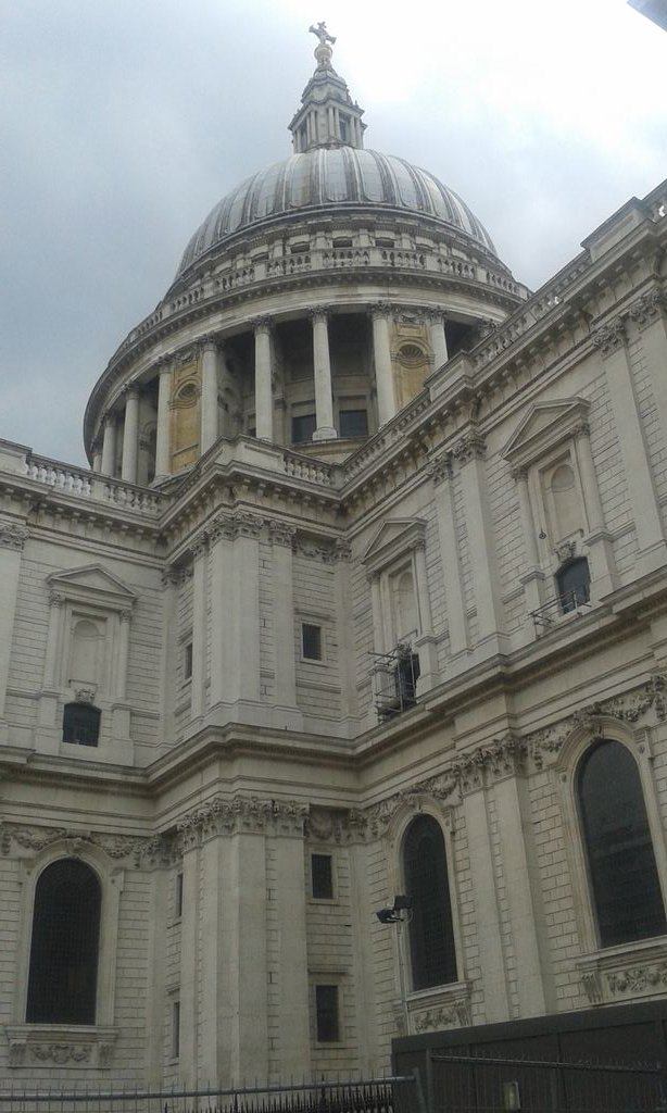 davidglover176's tweet photo. Just been to St Pauls cathedral.  Underwhelmed. https://t.co/EosWNeQS7f
