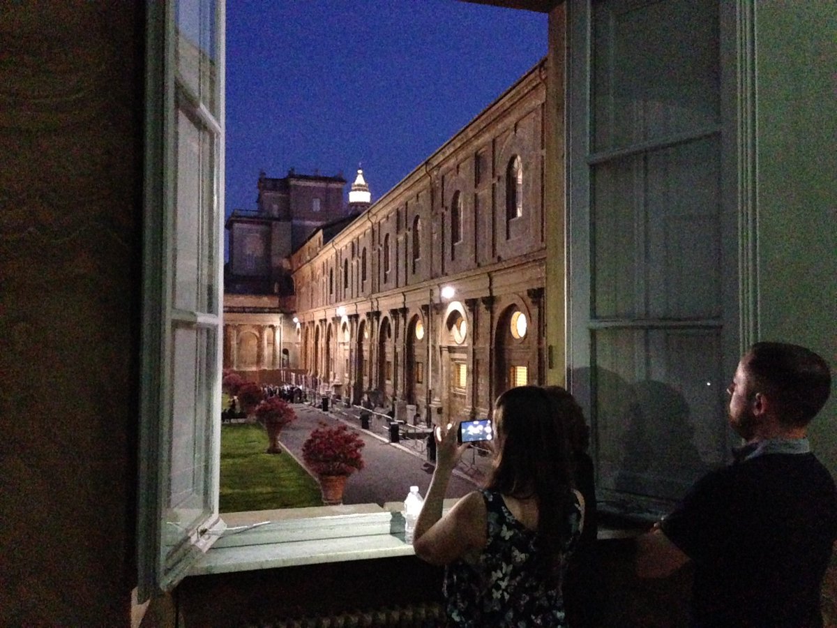 Darioandreucci's tweet photo. #Vatican Museum Friday nights... Intimate experience and cool Classic music #Rome #Tours https://t.co/7VhbusBcDL