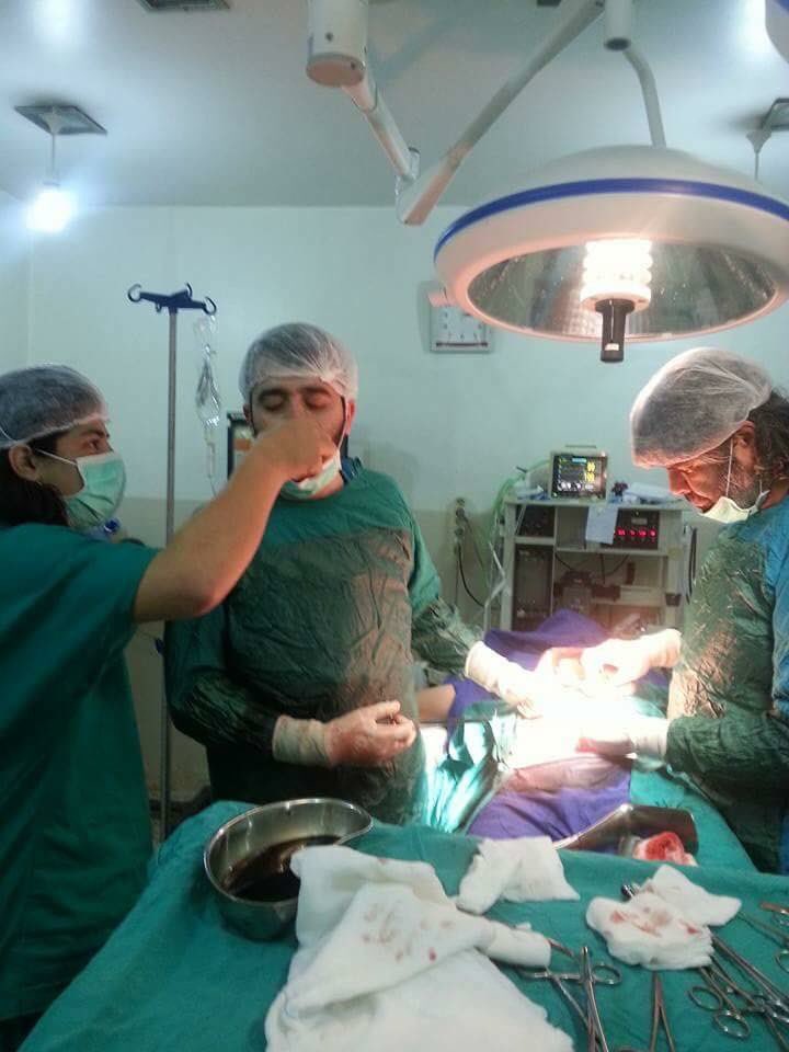 Bissan_Fakih's tweet photo. Doctors in Syria breaking fast https://t.co/rLZLXsM3Ij