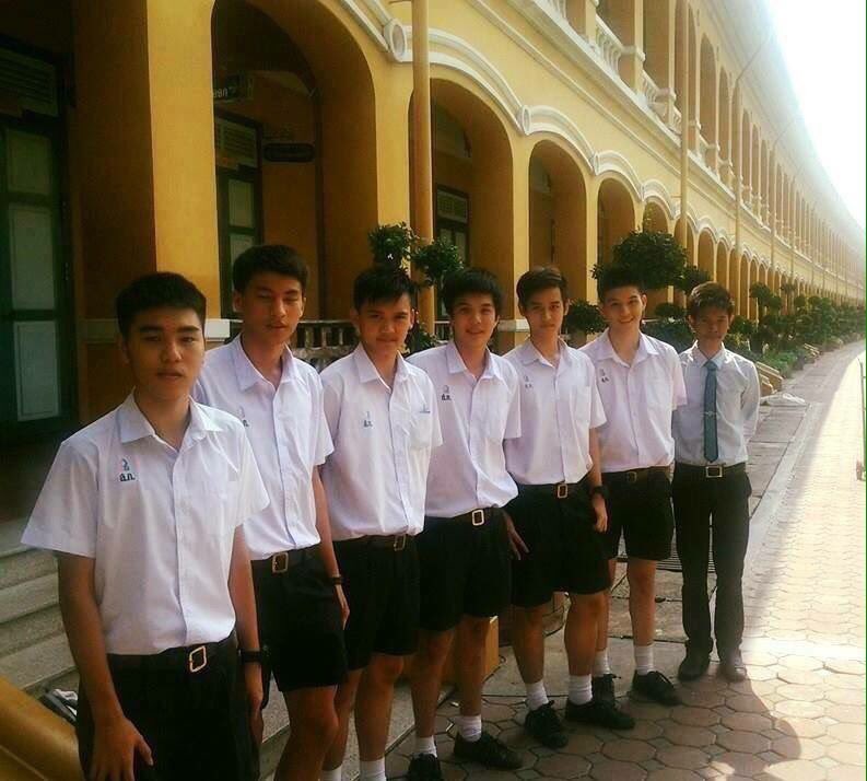 ครูสาโรจน์ที่ยืนเรียกแถวนี่เยหมดแล้วใช่มั๊ย #คือดี