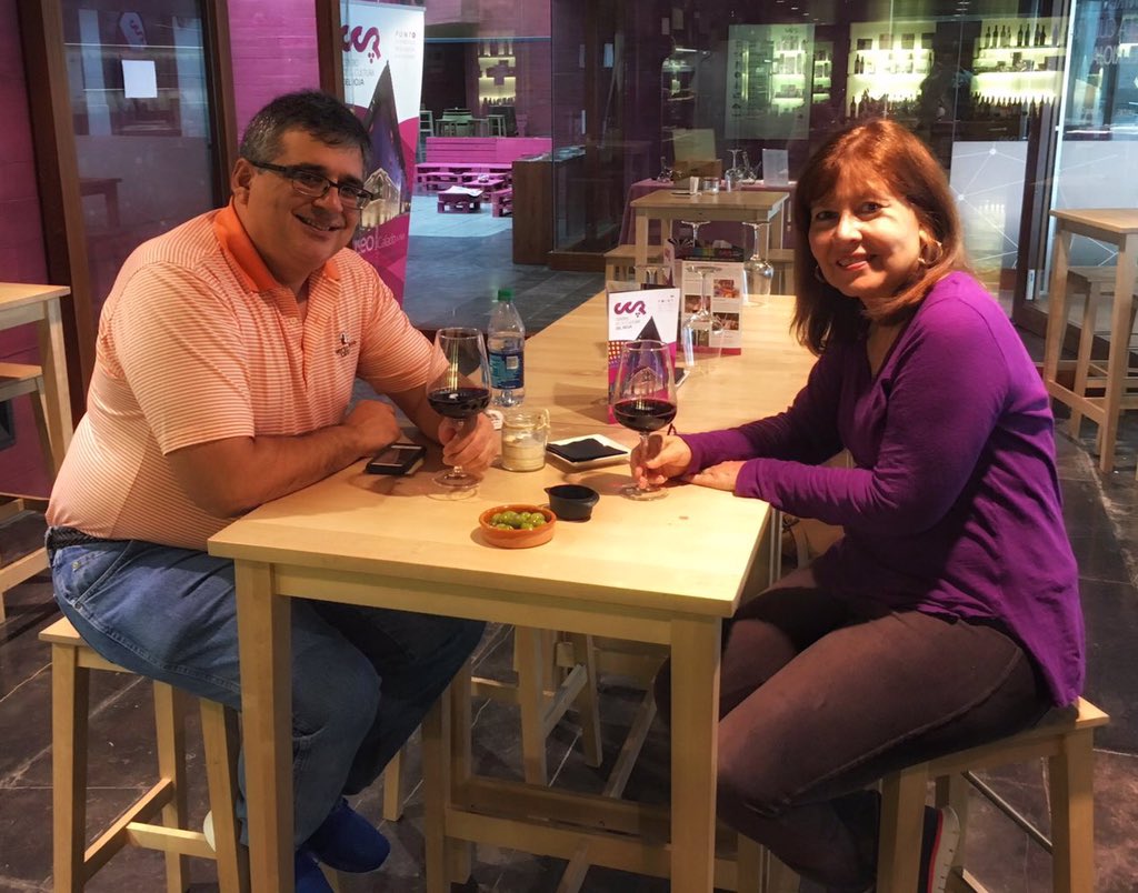 Turistas de #PuertoRico que disfrutan de nuestro Centro y de #SanBernabé #Logroño