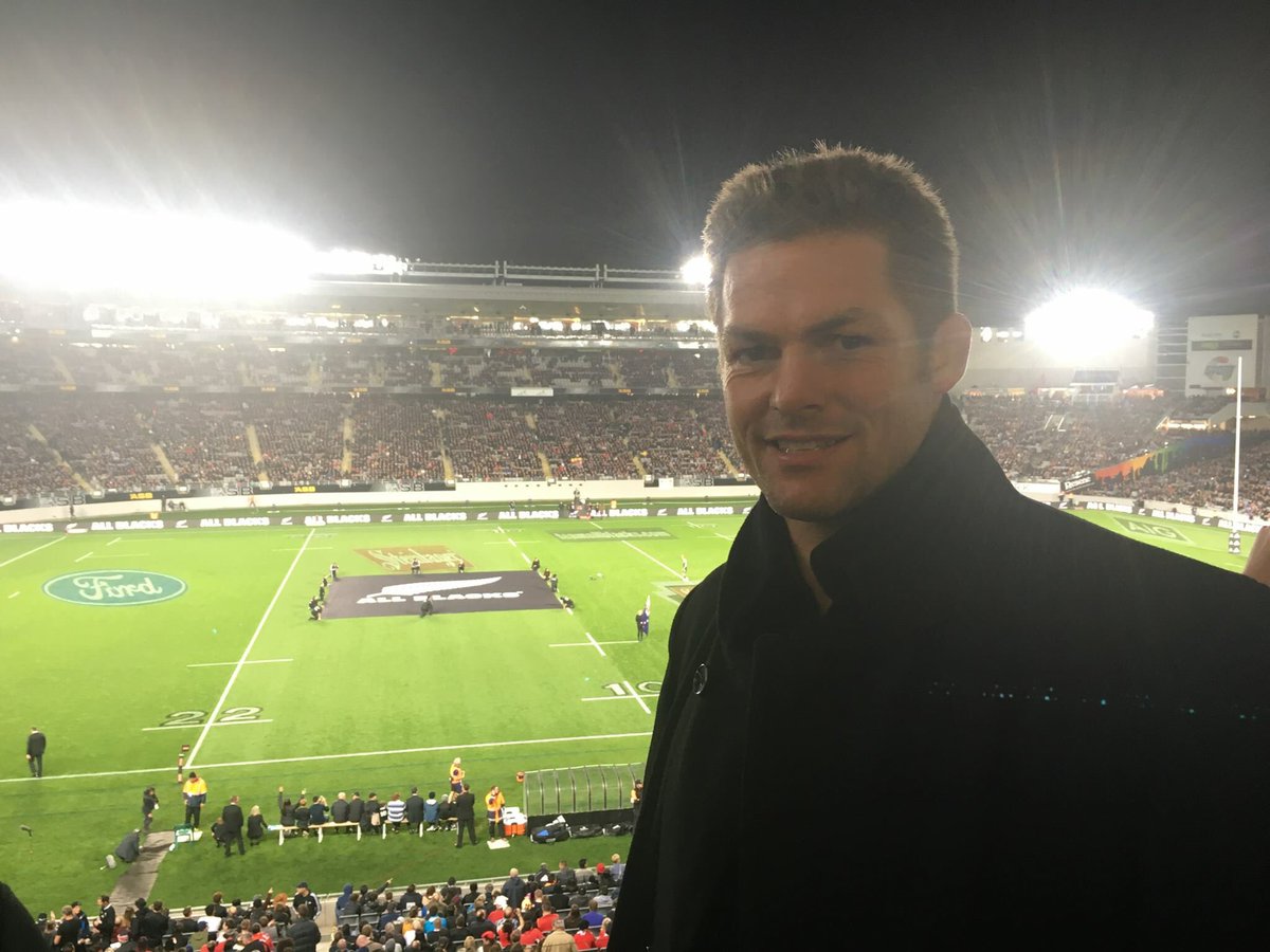 A photo of Richie McCaw not being offside