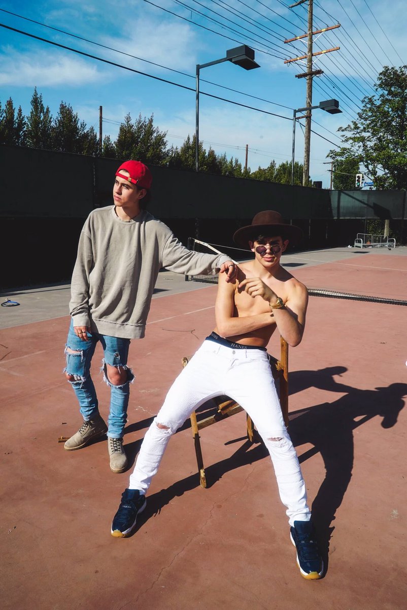 MagconboysMore's tweet photo. Nash &amp; Hayes are both😍 in this https://t.co/oDq0x6BeQ7