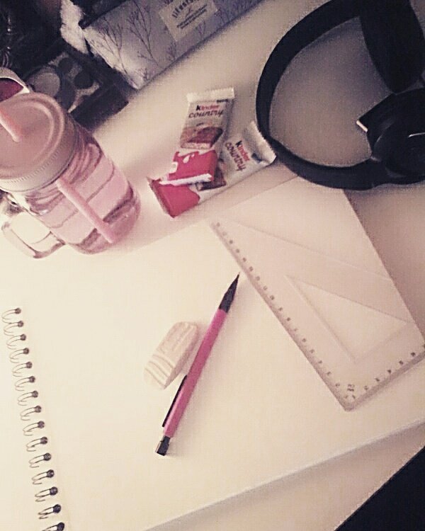 luluto2night's tweet photo. #blogger #blogging #PictureOfTheDay #DrawnTogether https://t.co/O74fTY5VxE