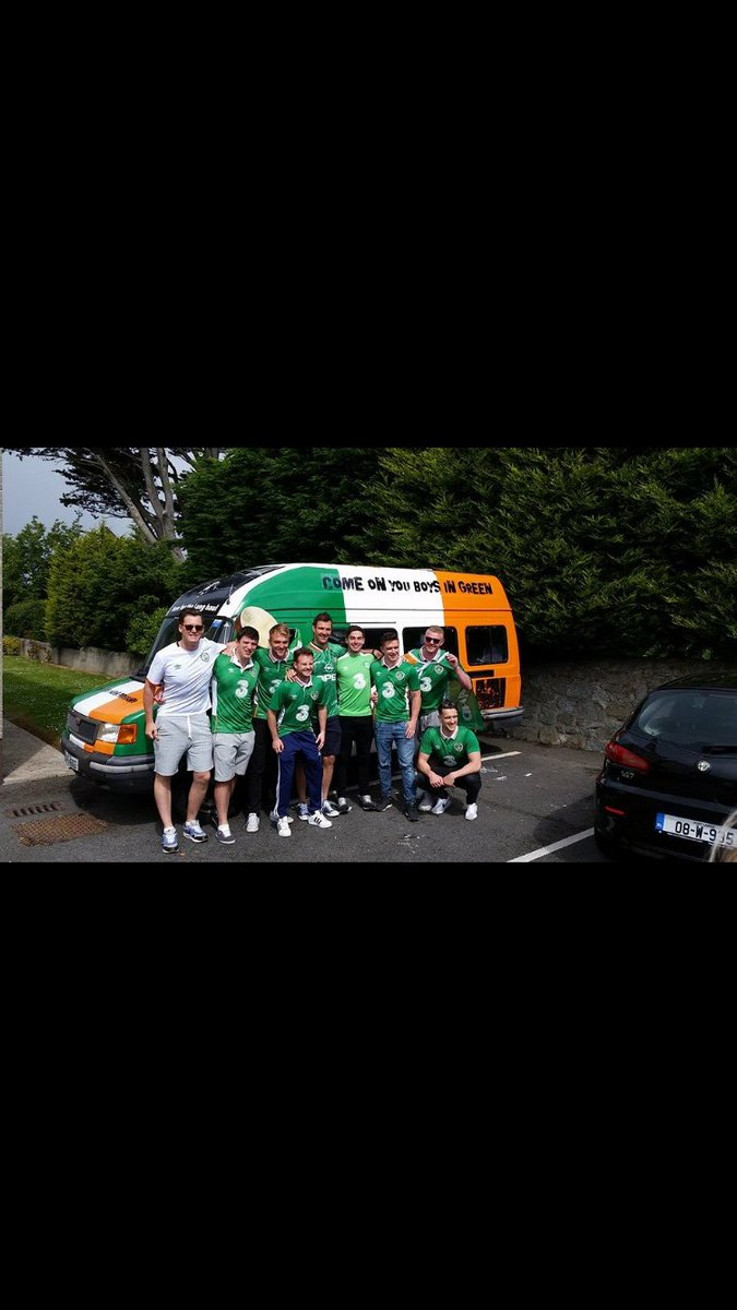 WesHooleyVan tweet media