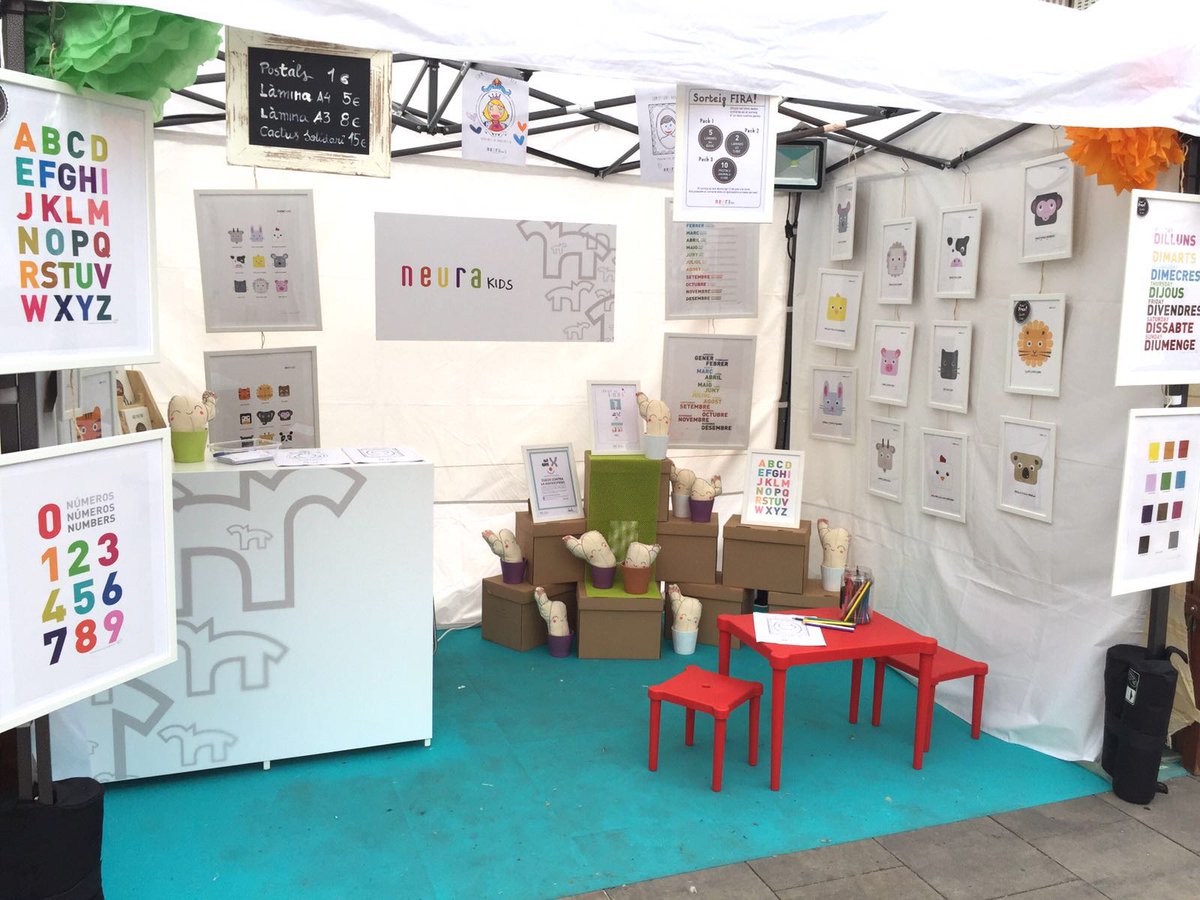 NeuraKids's tweet photo. Así de chulo ha quedado nuestro stand en la Feria #exponado de Vilanova! #neurakids #sokiut #laminasinfantiles #deco https://t.co/Xo5yYWzORa