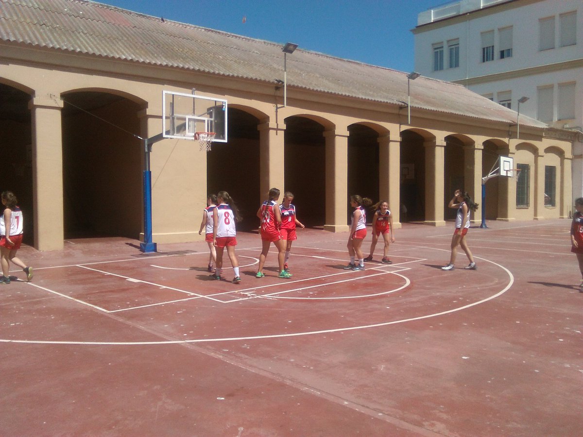 #torneosek
Infantil Fem vs Cadete fem
Mini fem vs #teresianas
Premini fem vs <a href="/baloncestoliceo/">C.B. Liceo Francés</a>