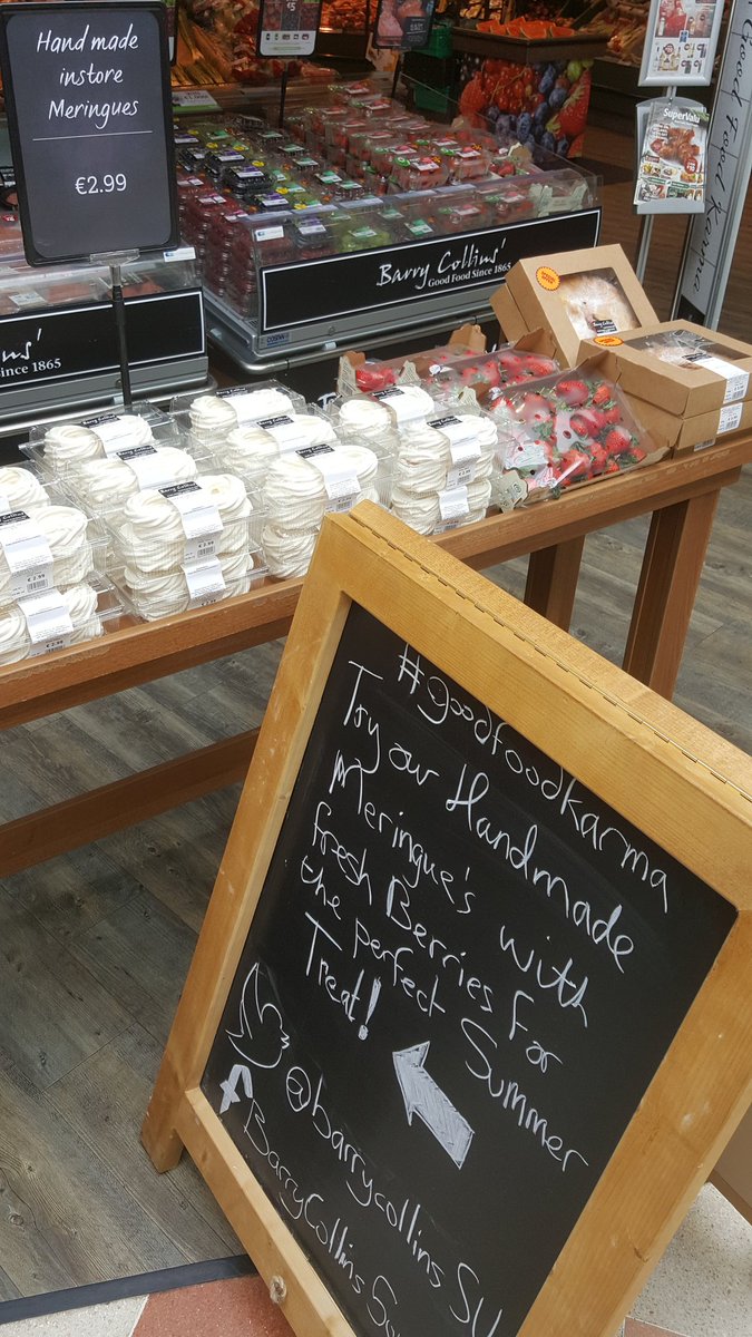 Summer lovin' #strawberries #meringue #Desserts #goodfoodkarma #barrycollins