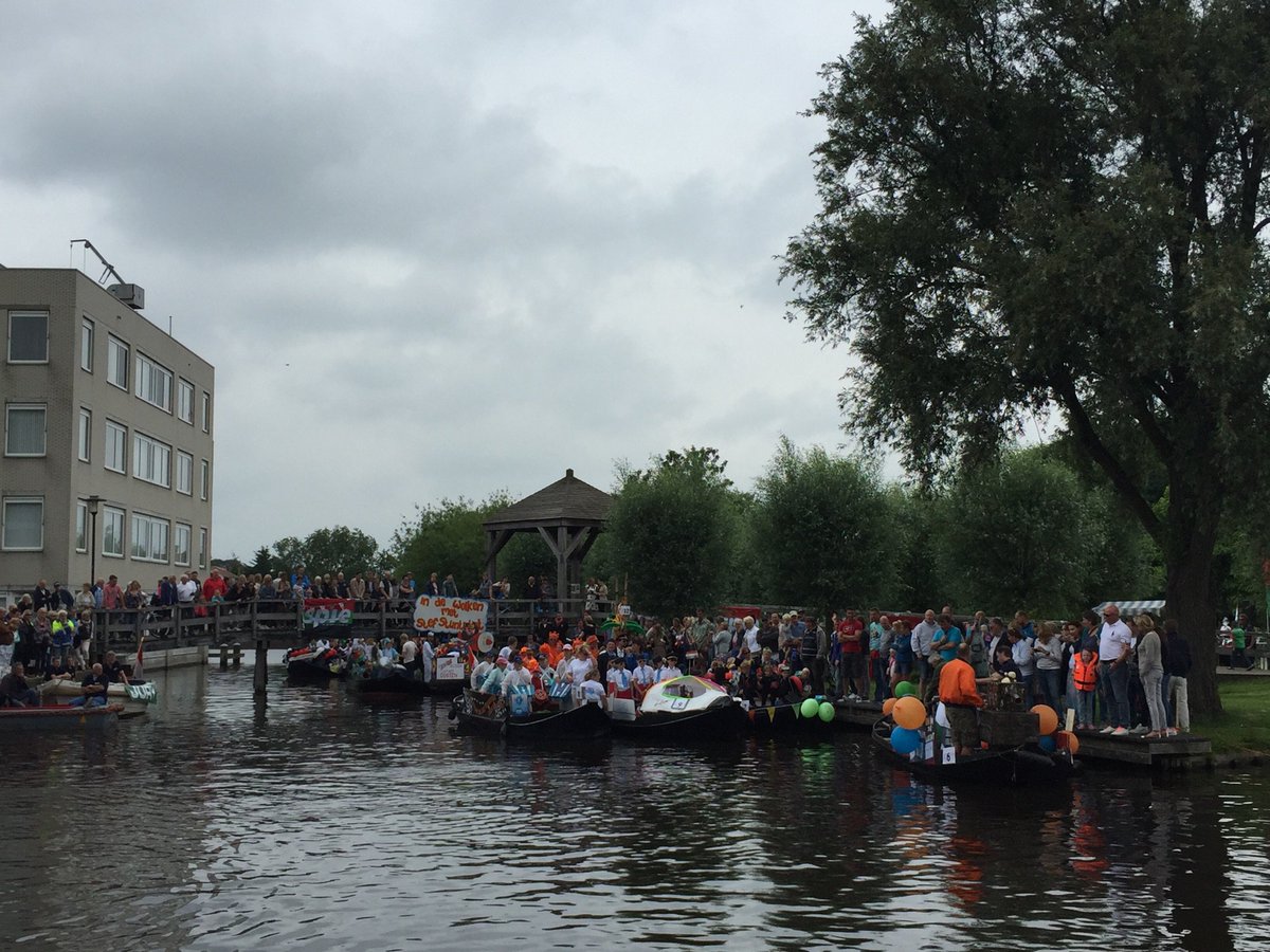 FransHuijbregts's tweet photo. En een plaatje van de start. Tis weer lekker druk bij de @juniorspie https://t.co/PP7Jw6cMBL