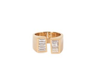 SmithaSn's tweet photo. The #TwinSeries #rings set with #Emeralds #Diamonds @DINAKAMALDK01 @Luxpresso @mercerkeeblepr https://t.co/CVfTScl9kg