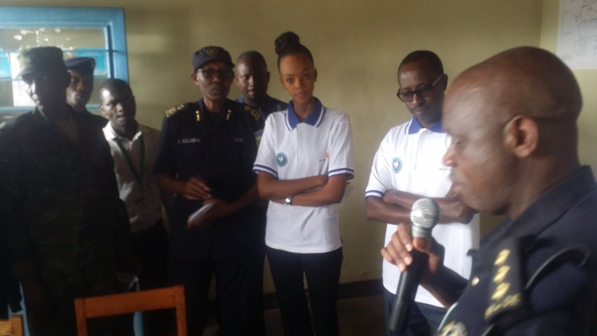 MissRwandaDotRW's tweet photo. Miss Rwanda together with Southern Province Governor & Police officials tour Nyamagana Police post #PoliceWeek2016 https://t.co/kChVrFXuSB
