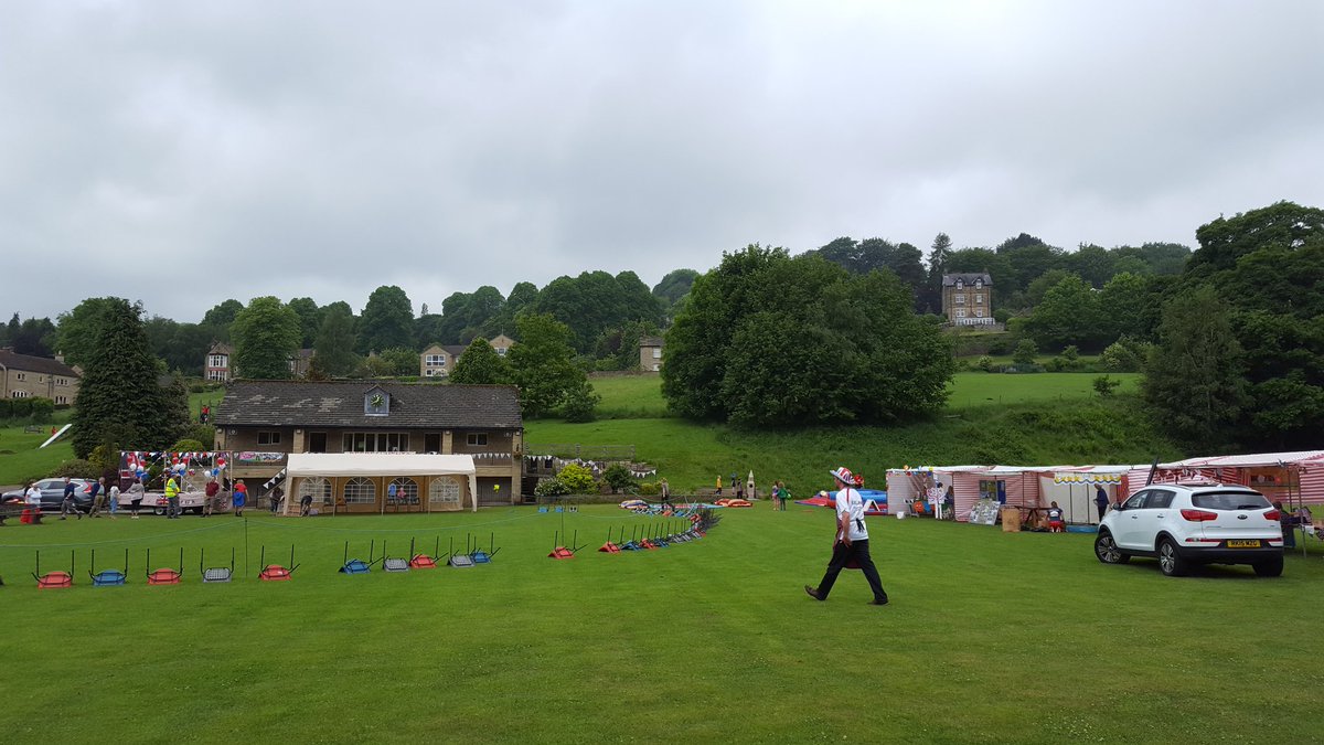 pizzasmiths's tweet photo. It's great to support local events #grindlefordcarnival #countrysideliving https://t.co/xxsr2nV312