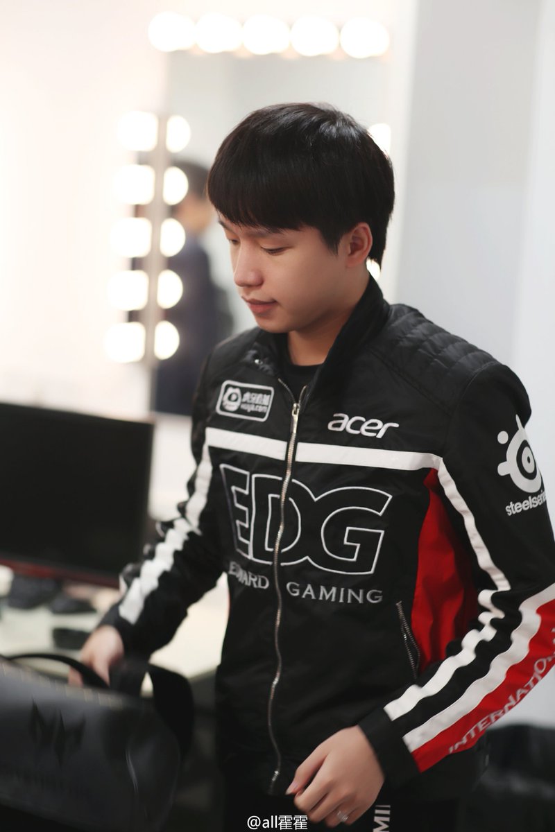 EDward Gaming tweet media