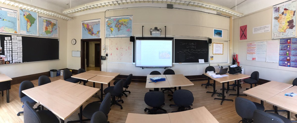 IntDiver's tweet image. On a lunch break waiting for the students to return. Classroom Day 01 @TorontoScuba @PADI #scubaDiverLife