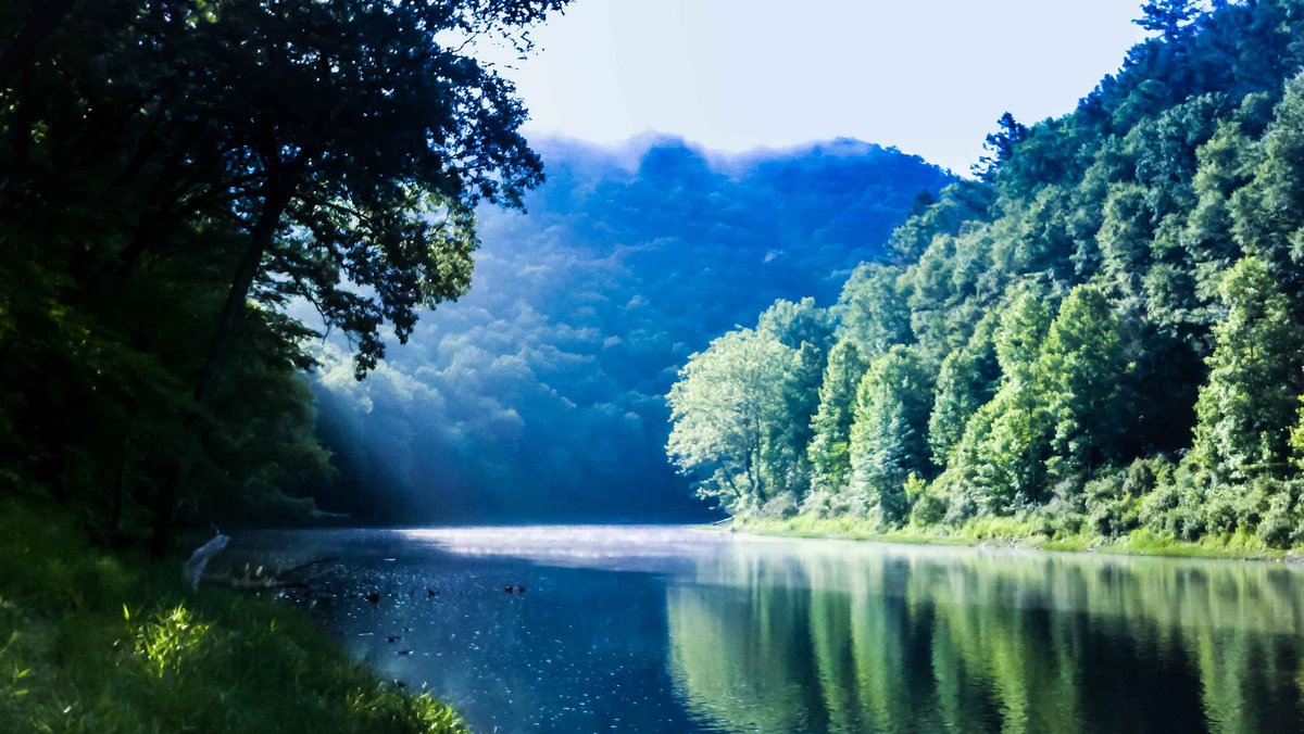 FentonPhoto's tweet image. @WestVirginia #RiverReflection