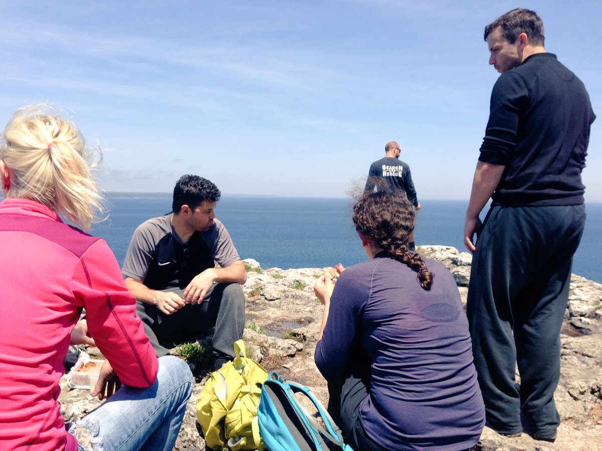 ExplorersTread's tweet image. Enjoying the view! #lionshead #guidedhike #etb