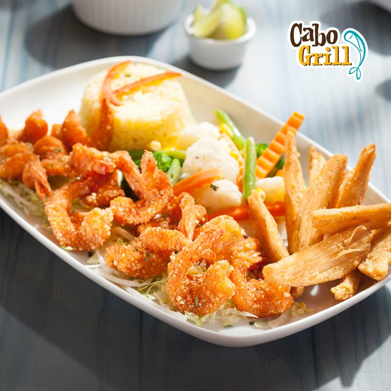 CaboGrillQro's tweet photo. #Recomendación: Crujientes camarones empanizados, acompañados con arroz, verduras al vapor y papas fritas. https://t.co/d0Utq9ZBRO