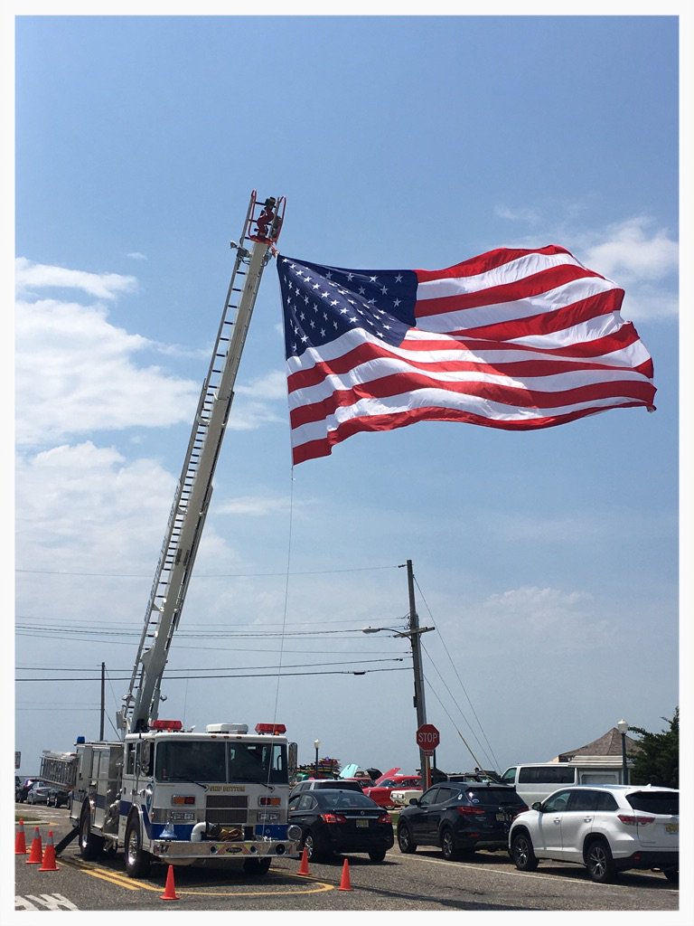 shawnfricke's tweet photo. 13 Bars and 50 stars! #merica #shipbottomNJ https://t.co/BAqSMK6pU6