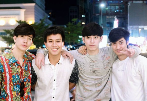 IG tawan_v🐵🐵🐵🐵
วัยรุ่นตอนปลาย
Cr. มาทวงหน่อย