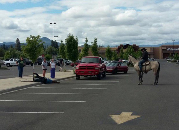 Man who lassoed alleged bike thief in Oregon is actually a cowboy #notPDX pennlive.com/nation-world/2…