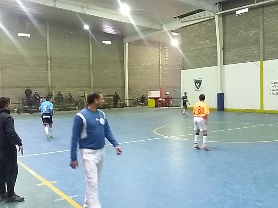 SoyDecanoOf's tweet photo. #Futsal#Juveniles#Cuartos
#AtleticoBlanco 3 vs 0  #Seoc Goool decanoo ( Pereyra) comienza a liquidar el partido https://t.co/SaNrtAd8DE