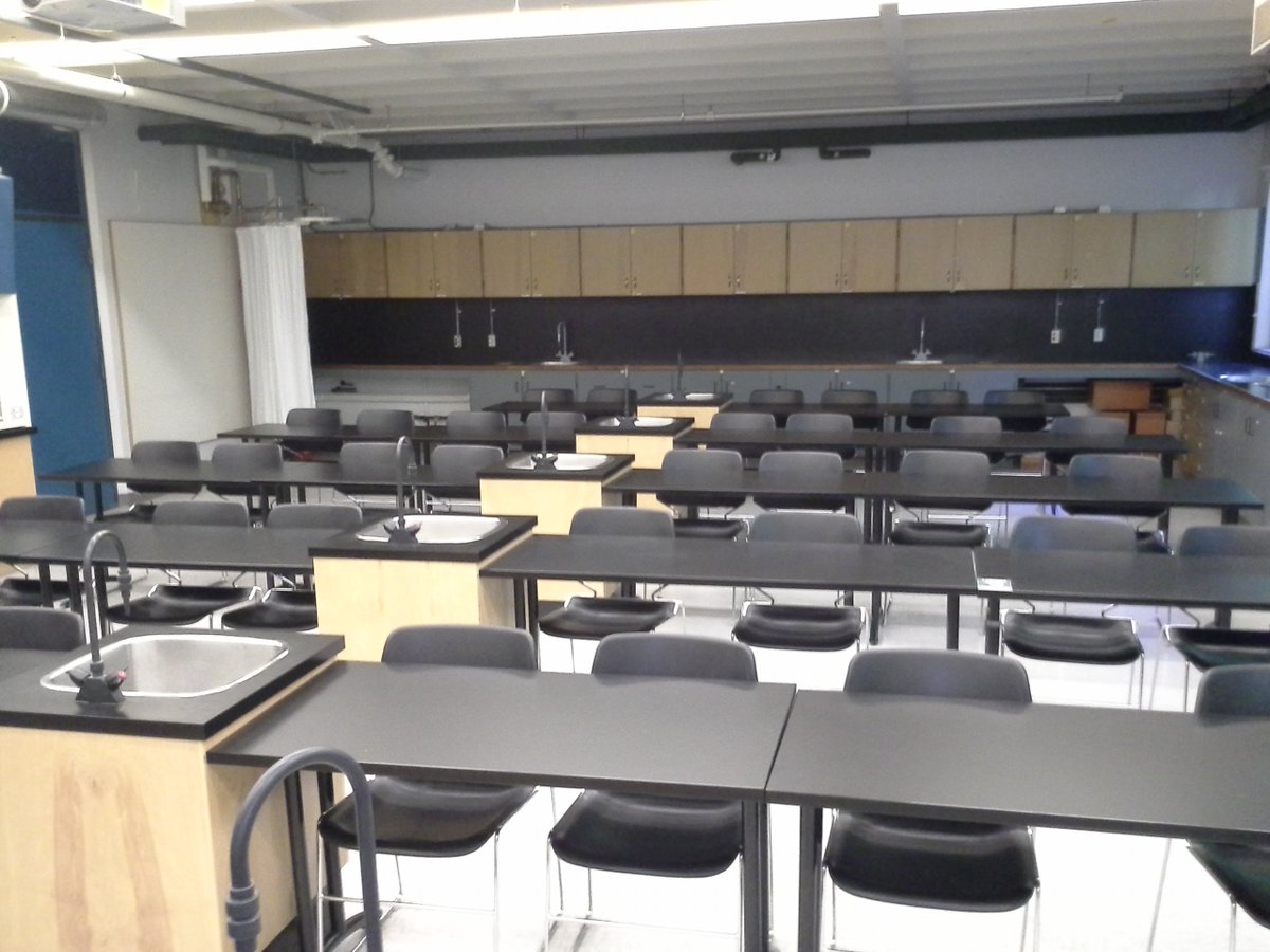 dancinghacker's tweet image. Classroom back to how it was :-( I'll miss moving, tinkering, and sharing with you all! #dhsiwt #dhsi2016