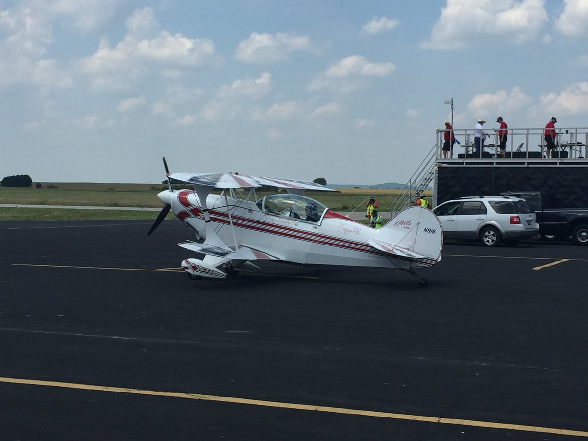 ShareAviation's tweet photo. Kate Kyer is up now! #SmokeOn #KateKyer #ShareAviation https://t.co/piicFZxfSD