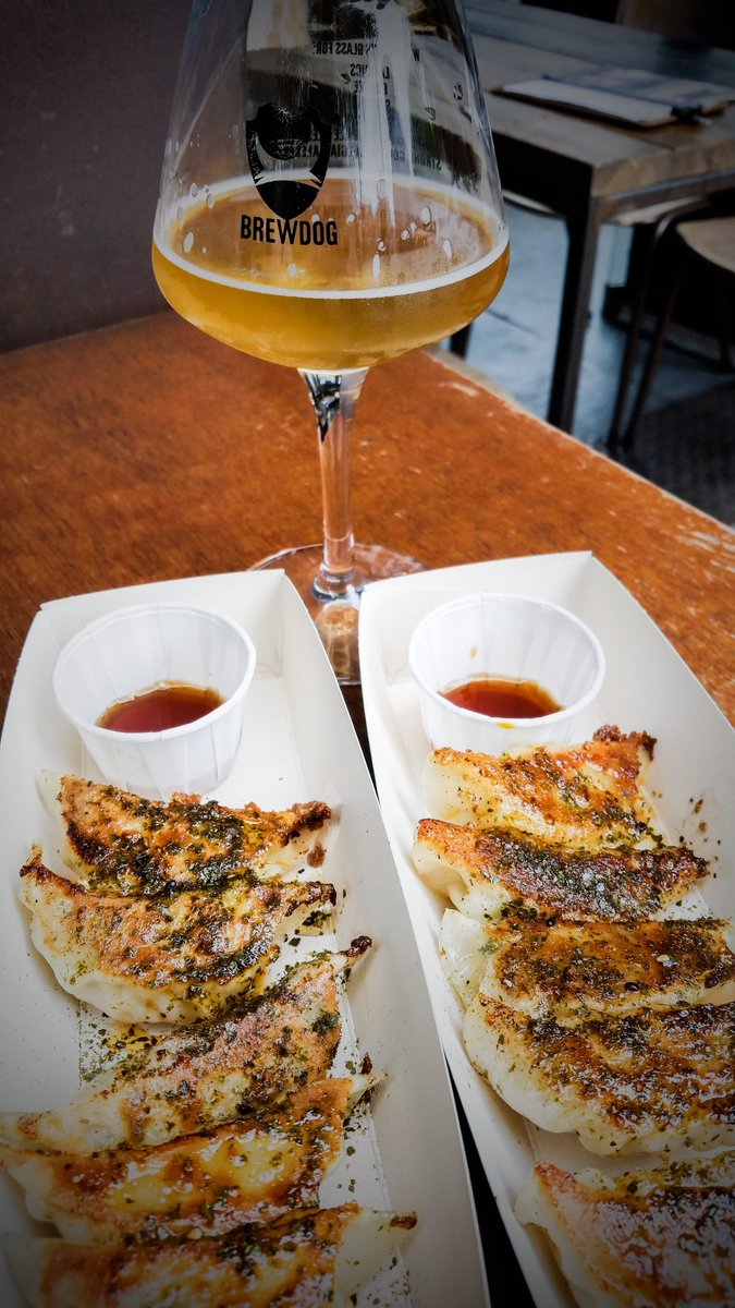 oakleyaddict1's tweet photo. @puttheteaon A lunch of  Gyoza from  @eatchu_uk whilst @WildBeerCo TTO @BrewDogBristol next stop Gin @PsychopompMD https://t.co/i3LoXn2FVU