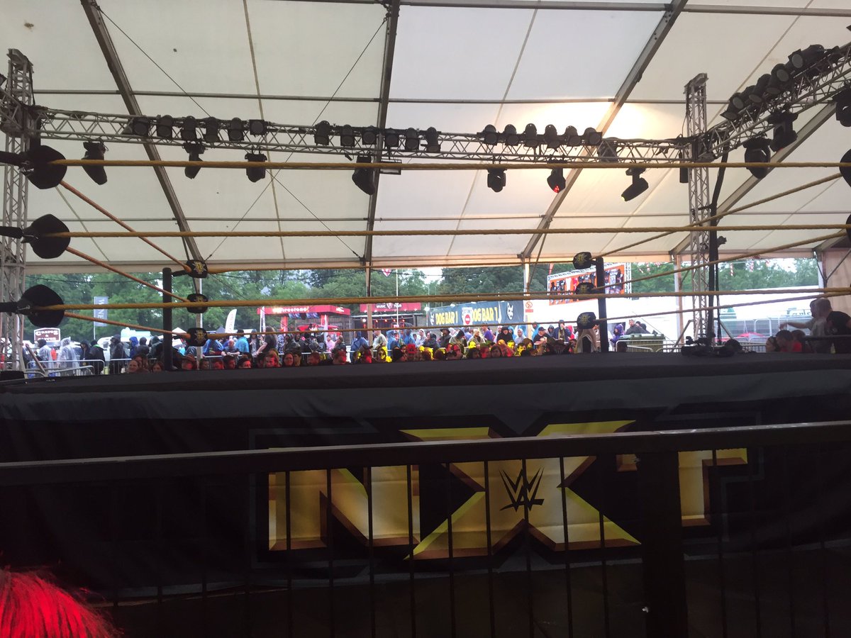shortand2sweet's tweet photo. Liam and Shaun were front row for #NXTDownload last night. https://t.co/VlE9FqzPyo