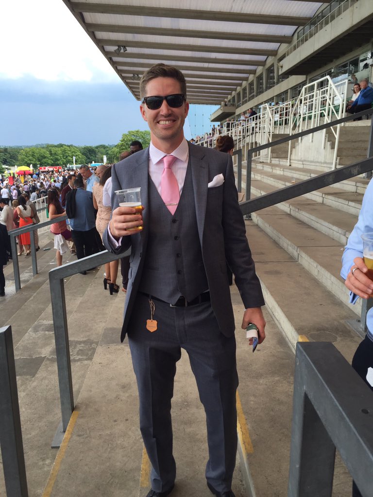 WoodmanGrace's tweet photo. Happy 33rd birthday Charlie West! @West5Charlie #SandownSelfie @Sandownpark https://t.co/0yLHZoDwVx