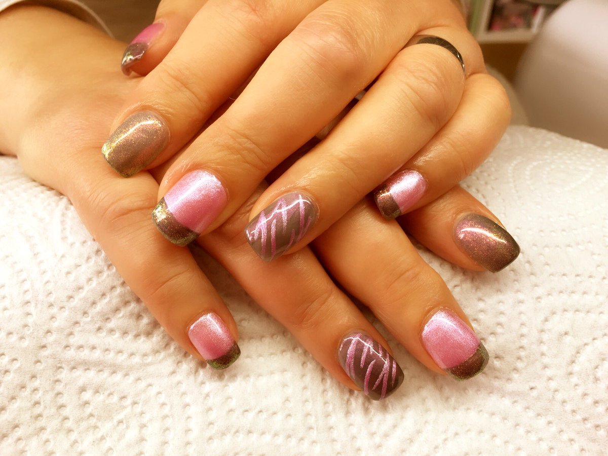 MinaNailsMS's tweet photo. #mermaidpigment #gel #nails #nailart #blogger #beauty #beautyblogger #glitter #naildesign https://t.co/fSjUZrJuLI
