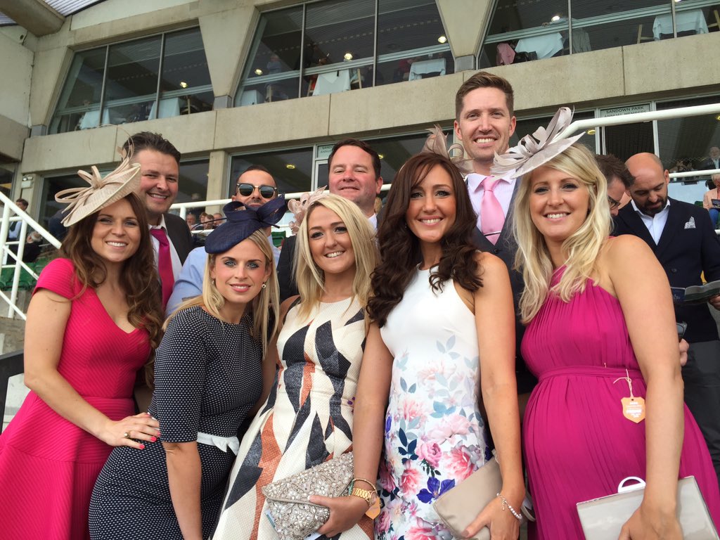 WoodmanGrace's tweet photo. Birthday celebrations for @West5Charlie #SandownSelfie @Sandownpark https://t.co/joMObaHX1s