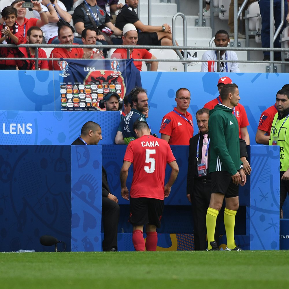 Euro 2016 • Albanie Vs Suisse  CkrJKoJXAAAiZ6d