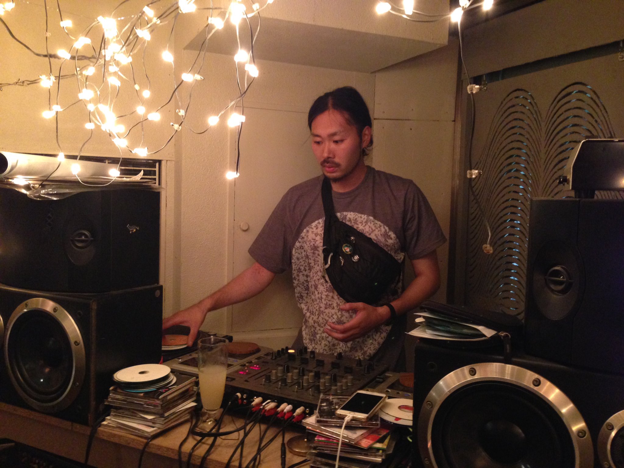 Uwu Mi 今夜はしたっぱ親分のあけびさんがdjしてくれますよ ウヒョー T Co Xethg7p4mt Twitter Uwu Mi 今夜はしたっぱ親分のあけびさんがdjしてくれますよ ウヒョー T Co Xethg7p4mt Twitter