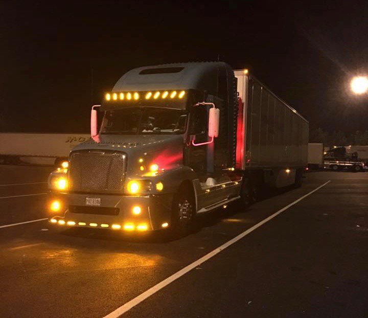 freightliner's tweet photo. Stand out; shine bright. #CenturyClass https://t.co/dS0H22A0Ro