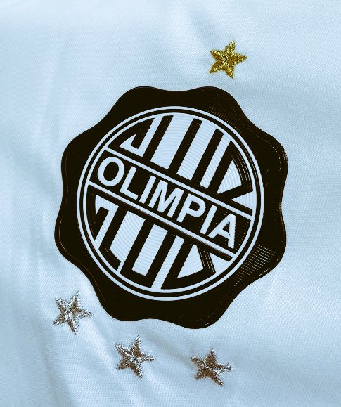 <a href="/RoqueSantaCruz/">Roque Santa Cruz</a> desde q llegaste a Munich en '99 ya soñabas con este momento. Disfrutalo y rompela! Abrazo Franjeado