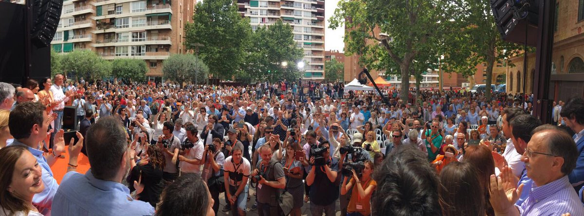 Cataluña necesita más libertad, más 'seny', más igualdad y más ganas de unir que de separar. Queremos #CambioaMejor