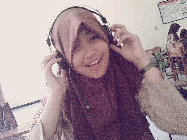 nikanurfaida4's tweet photo. Berkhayal lg nyiarin radio haha #me #halusination #impian :) https://t.co/3DisbwXETQ