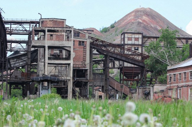 поселок трудовские донецк. шахта трудовская 2010. террикон шахты трудовская 7. шахта трудовская. трудовские петровский район.