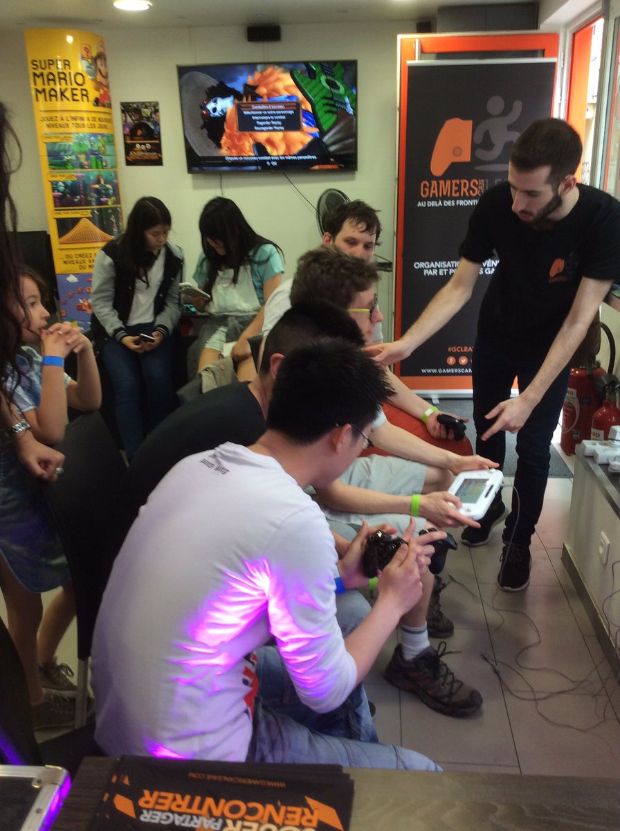GamersCanLeave's tweet photo. Le tournois Mario Kart va commencer. Il est peut être pas trop tard pour s'inscrire .... 😏😁 #GCLeave #ExtraLifeCafe https://t.co/aa5hevHQzR