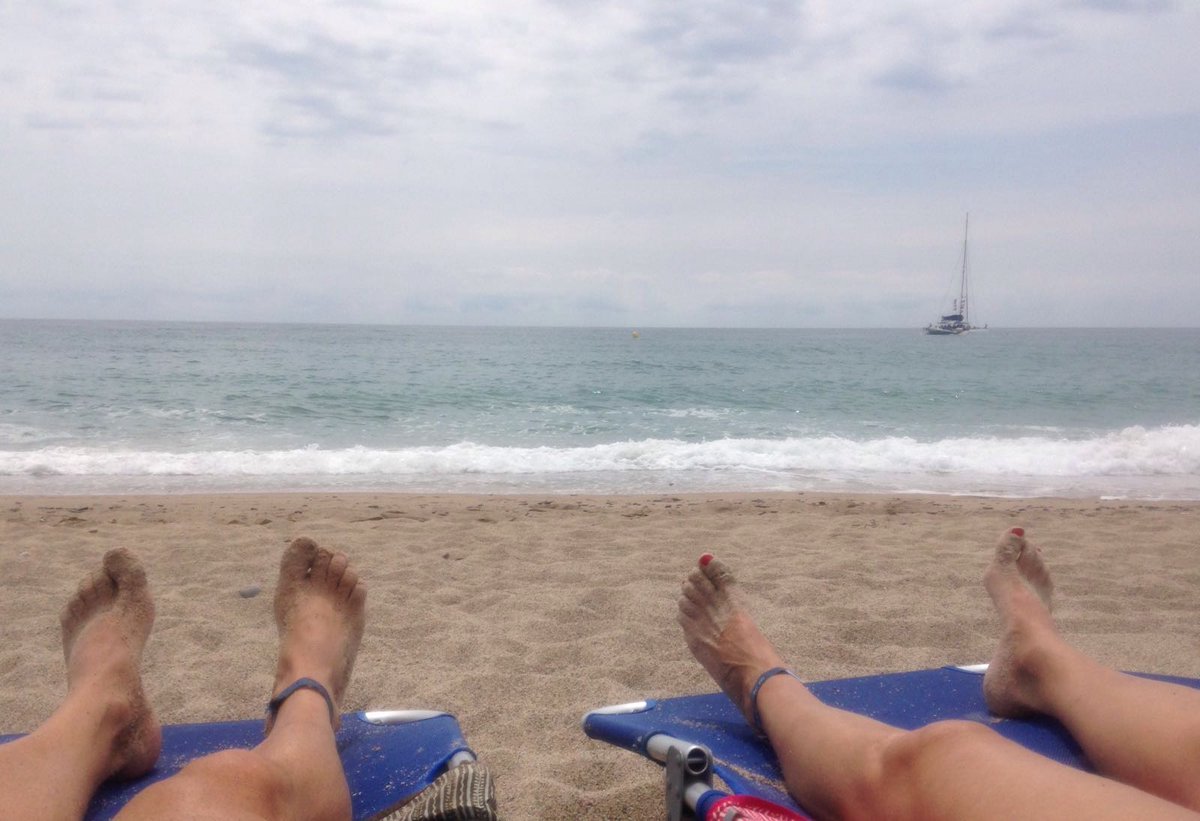 El mar, tu i jo. Indescriptible #marmediterrani #relax #platja #ensquedemaqui