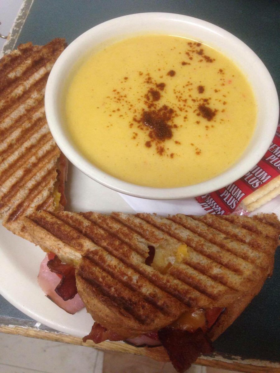 HappyClamCafe&Grill tweet media