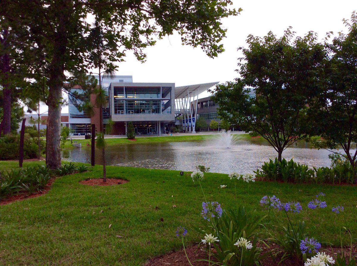 KRCSCollegeCo's tweet photo. Wonderful tour @unfadmissions #SACACsumsem2016 @SACAC_Info #PDinFL https://t.co/BTnyFvbcqn