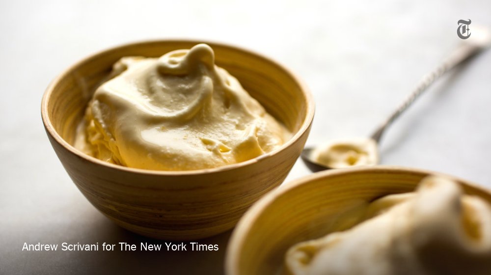 nytimes's tweet image. You can make soft serve ice cream at home. No ice cream maker required. nyti.ms/1tnFZXn