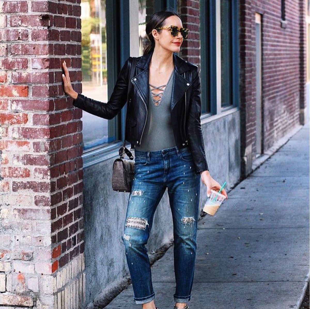 LebelGroup's tweet photo. Weekend outfit 😎
@louiseroe in @brockenbow
#repost #brockenbow #denim #luxury #boyfriend #fashion  #outfit #ootd https://t.co/Wh1VaSDeZQ