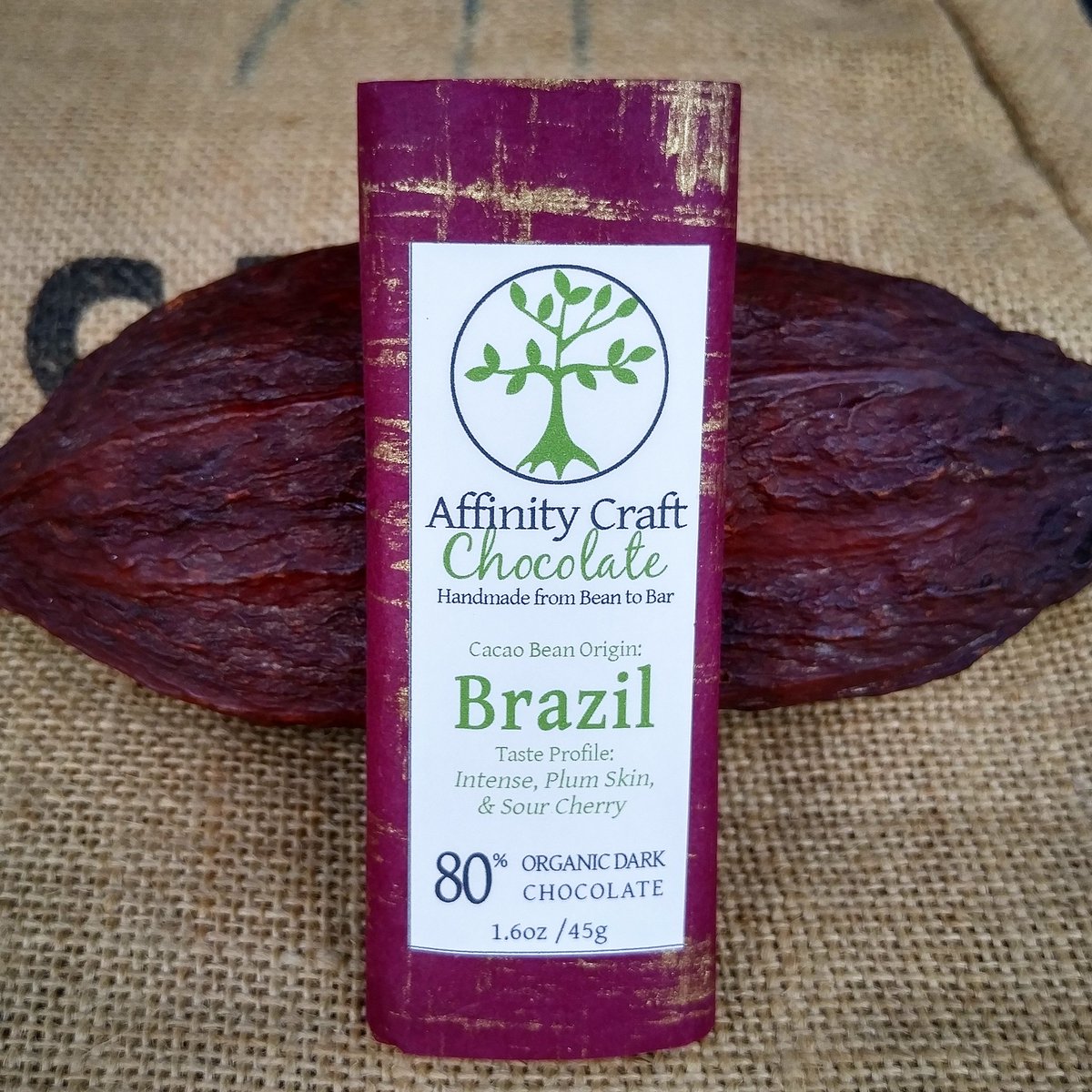 AffinityChoco's tweet image. GM Choc lovers! Today @mvfm024  a new single origin bar: Brazil 80%. Intense but smooth; sour cherry finish. 🍫🍒