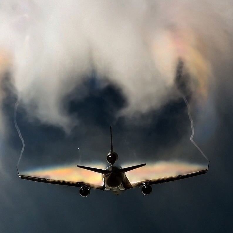 Runway8L's tweet photo. Wow! #avgeek https://t.co/WNV3RPyyNQ