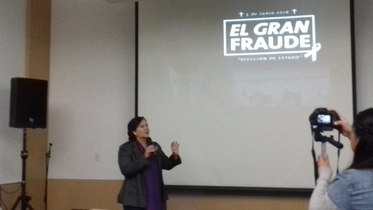 SandovalA0's tweet photo. #ElGranFraude con @anaterearanda https://t.co/OIjxRmRfvv