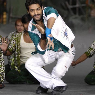 Rajkamal0069's tweet photo. మాస్టర్ అదరగొట్టేస్తాడు.. ఎన్టీఆర్ ఇరగదీసేస్తాడు! #JanathaGarage #MassNumber #JaniMaster
https://t.co/n37hdp1IBK https://t.co/jnRxhXVbWo